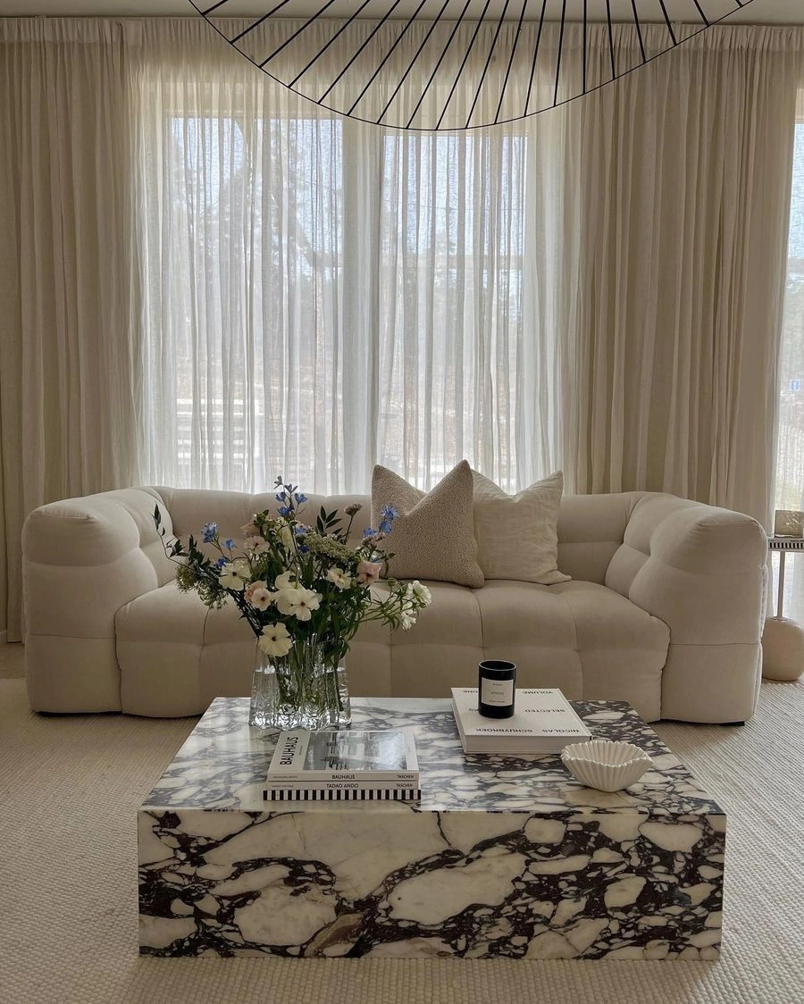 Calacatta Viola marble coffee table – view 01
