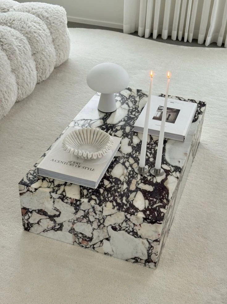 Calacatta Viola marble coffee table – view 02