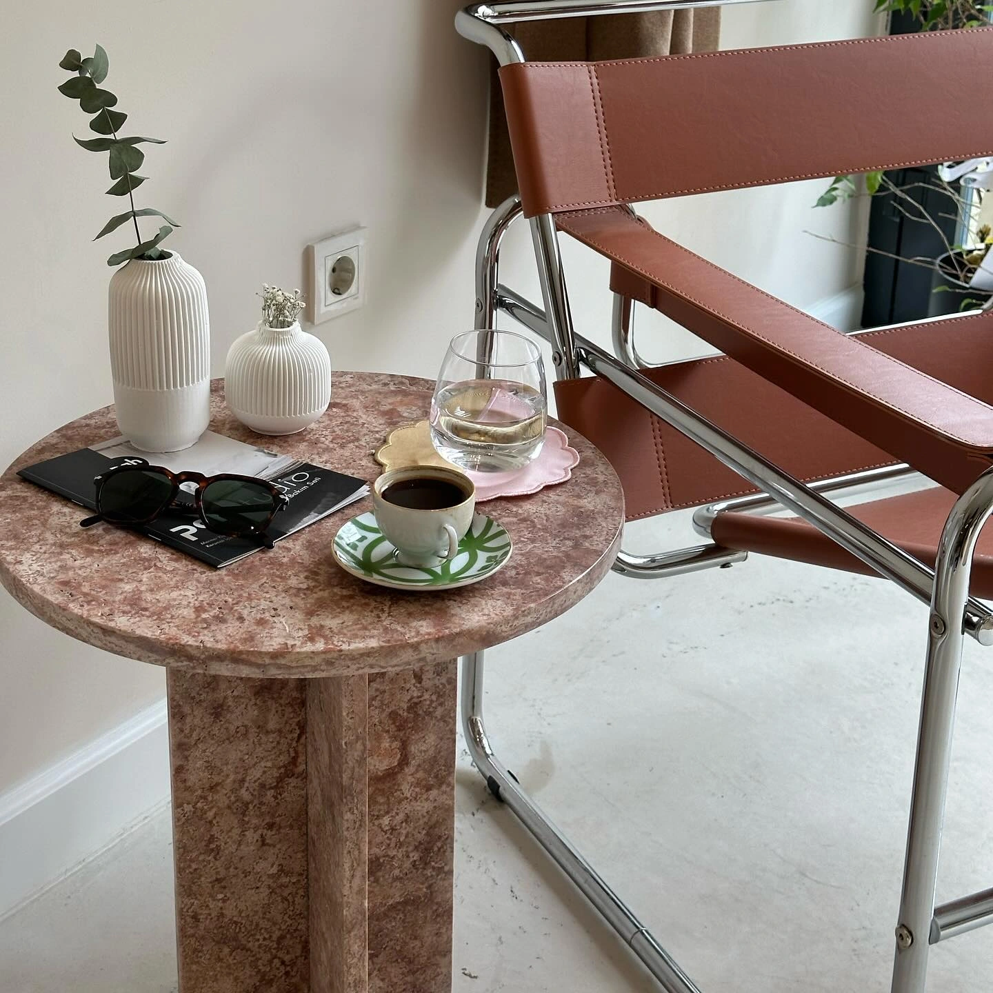 Pink Travertine side table – view 01