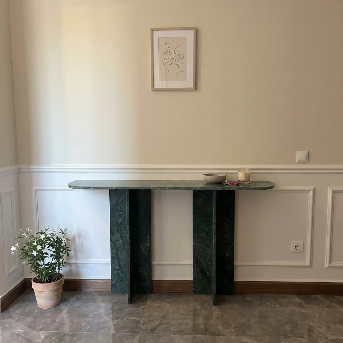 Verde Guatemala marble console – view 02