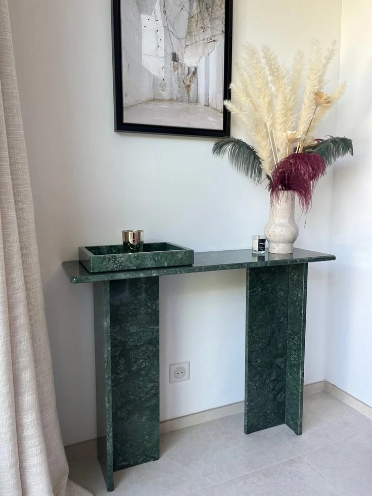 Verde Guatemala marble console – view 03